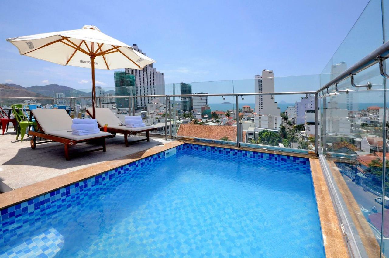 Mega Light Hotel Nha Trang Kültér fotó